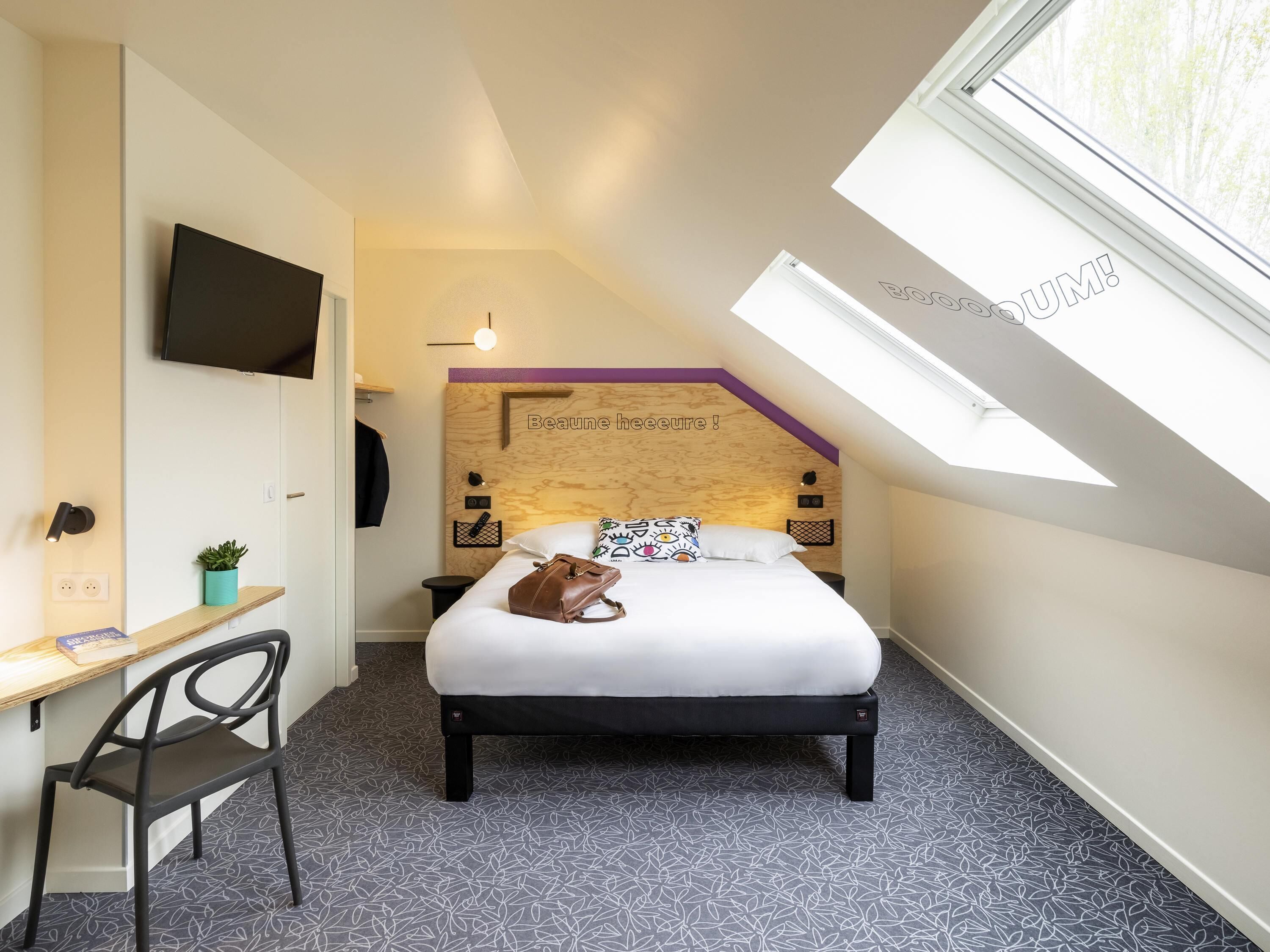 Family Room, 2 Double Beds | Desk, blackout curtains, soundproofing, free WiFi