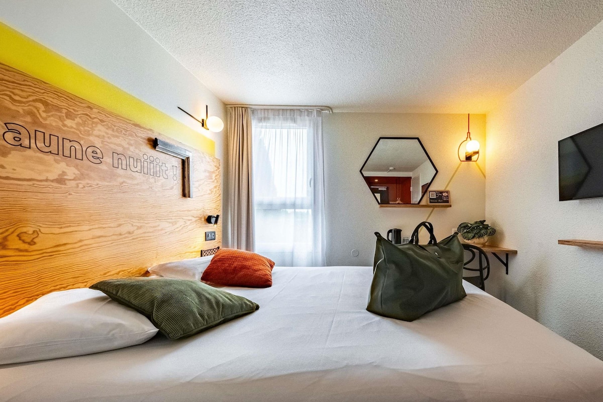 Bureau, rideaux occultants, chambres insonorisées, Wi-Fi gratuit