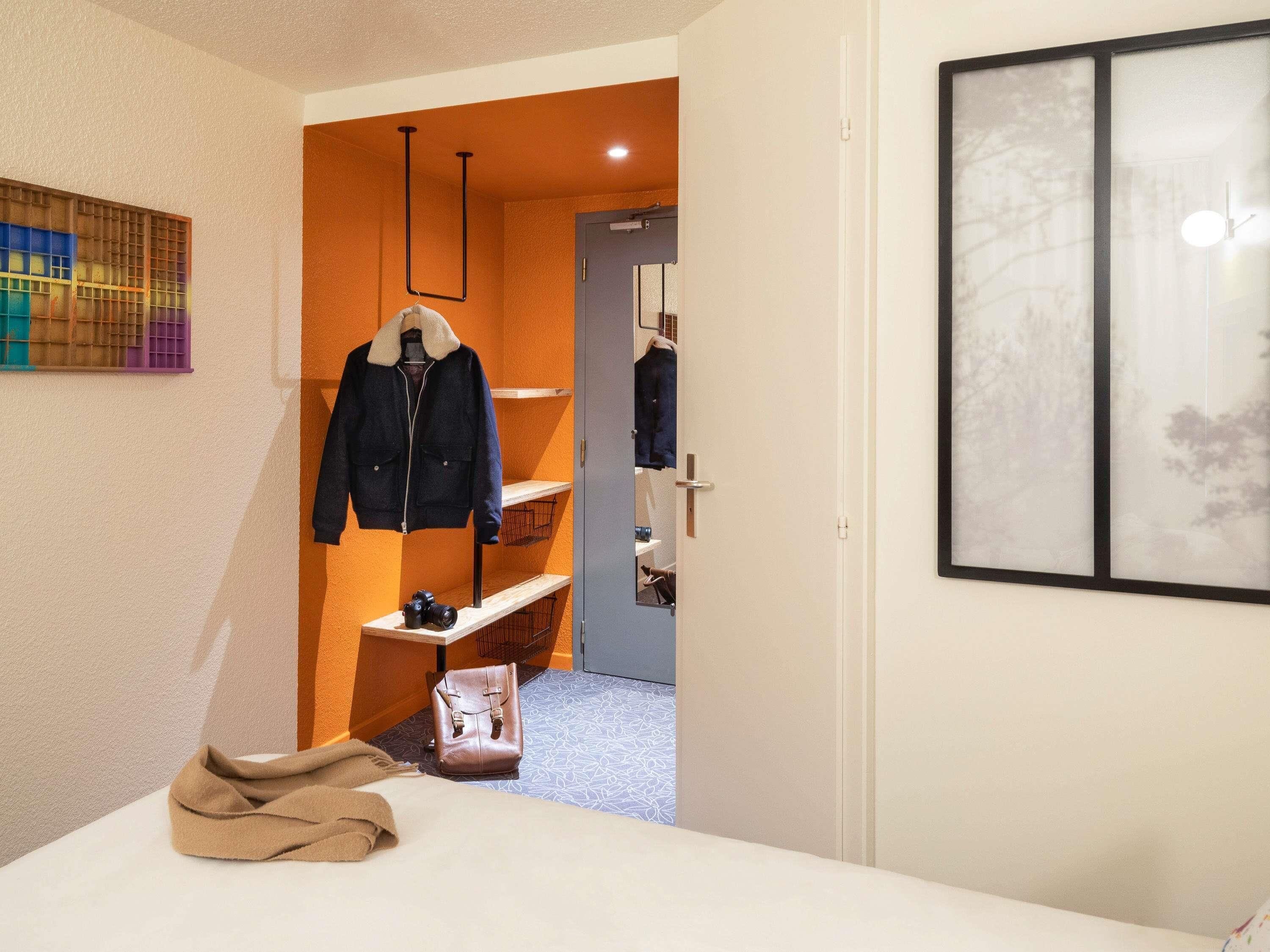 Bureau, rideaux occultants, chambres insonorisées, Wi-Fi gratuit