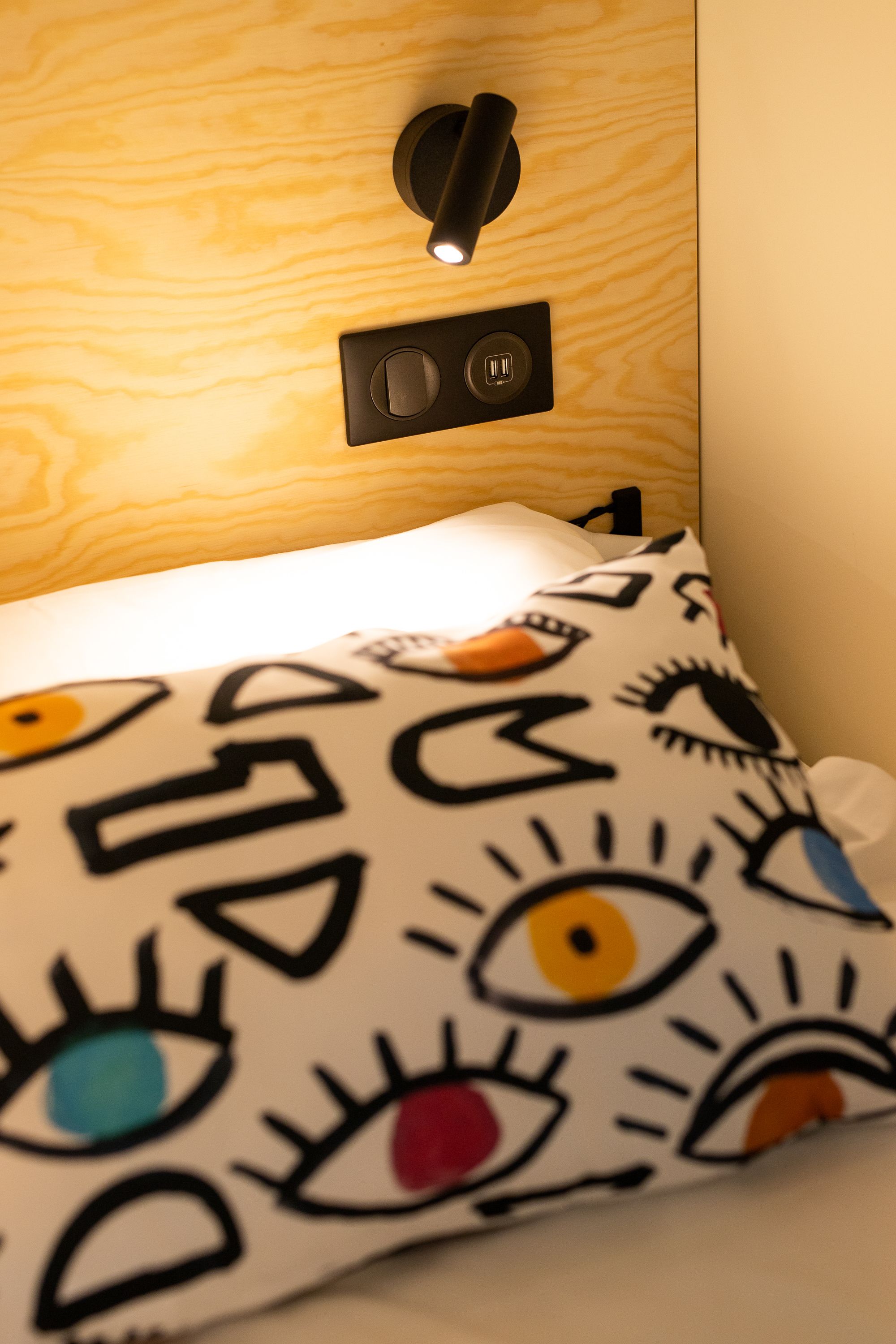 room, 2 single beds (pop) | desk, blackout curtains, soundproofing, free wifi