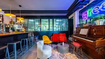 Bar (en el alojamiento)