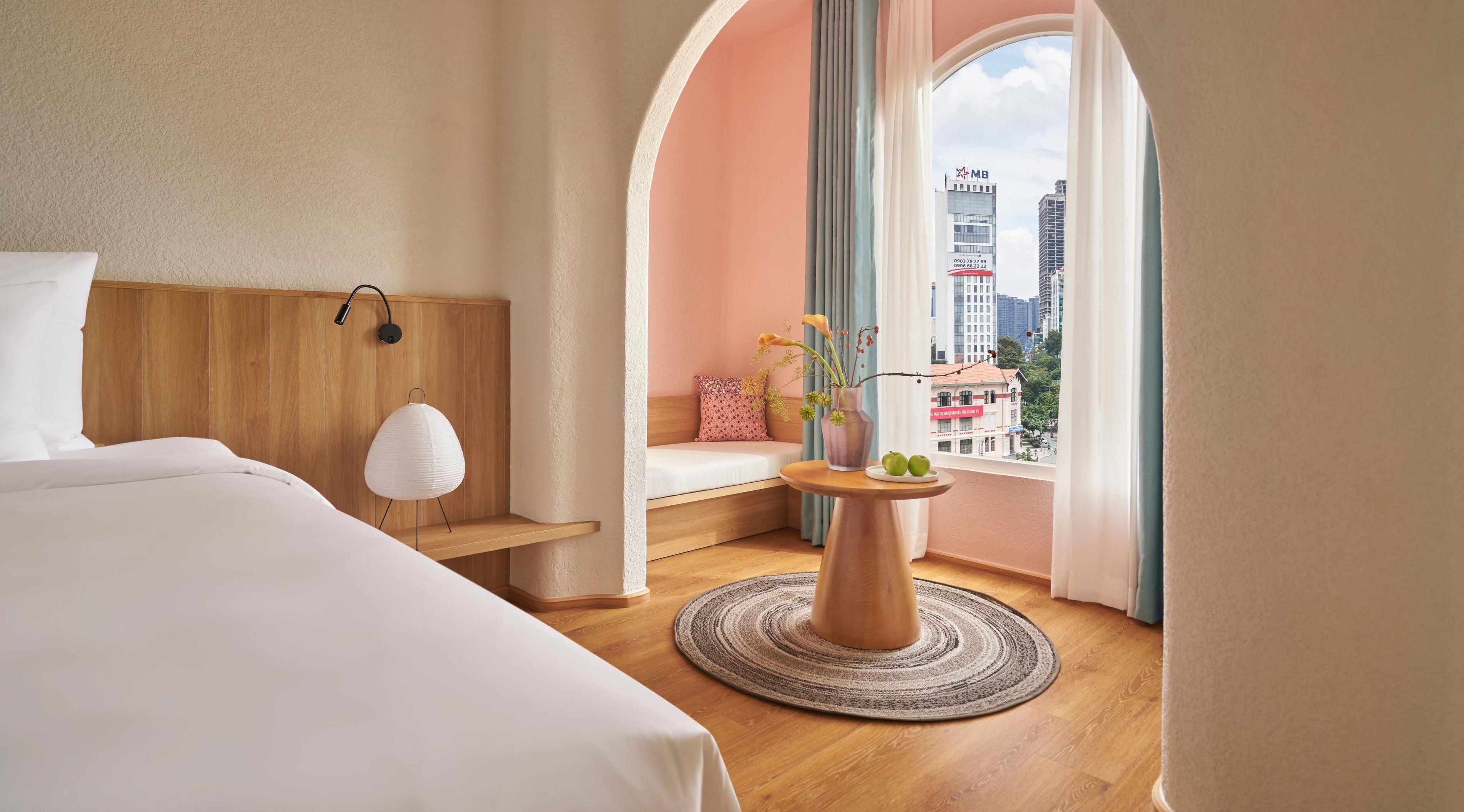 square suite with afternoon tea | city view