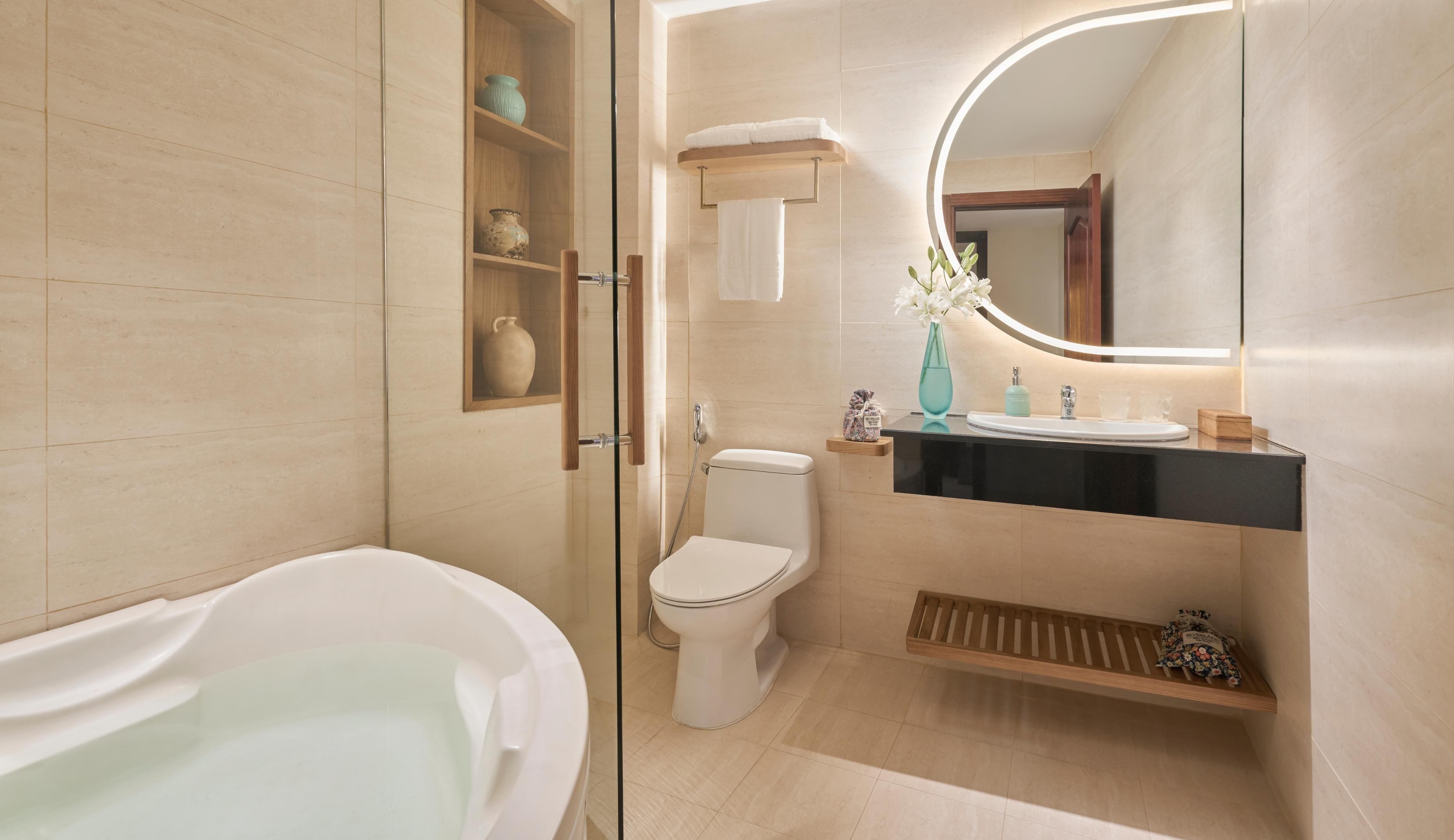 sunshine garden with afternoon tea (double or twin) | bathroom | combined shower/bathtub, free toiletries, hair dryer, slippers