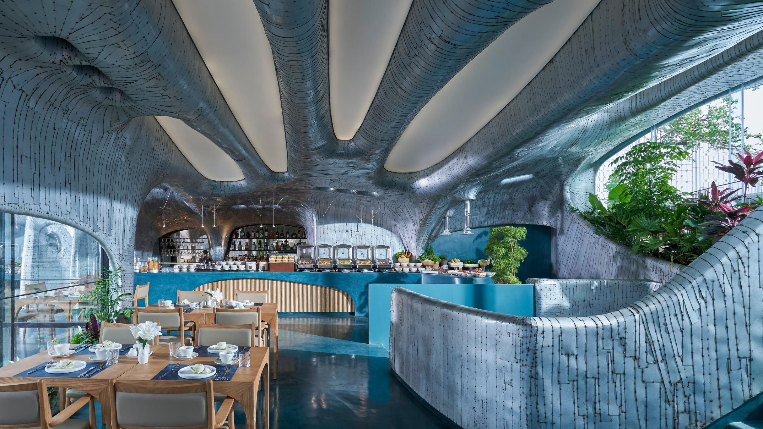 daily buffet breakfast (vnd 400000 per person)