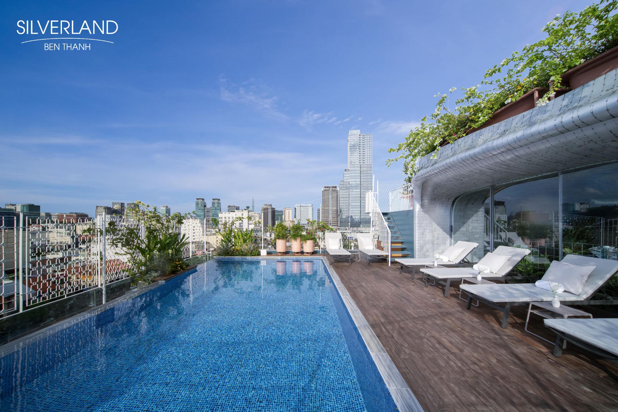 Rooftop pool