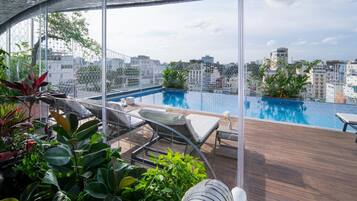 Outdoor pool, open 6:30 AM to 6:00 PM, sun loungers