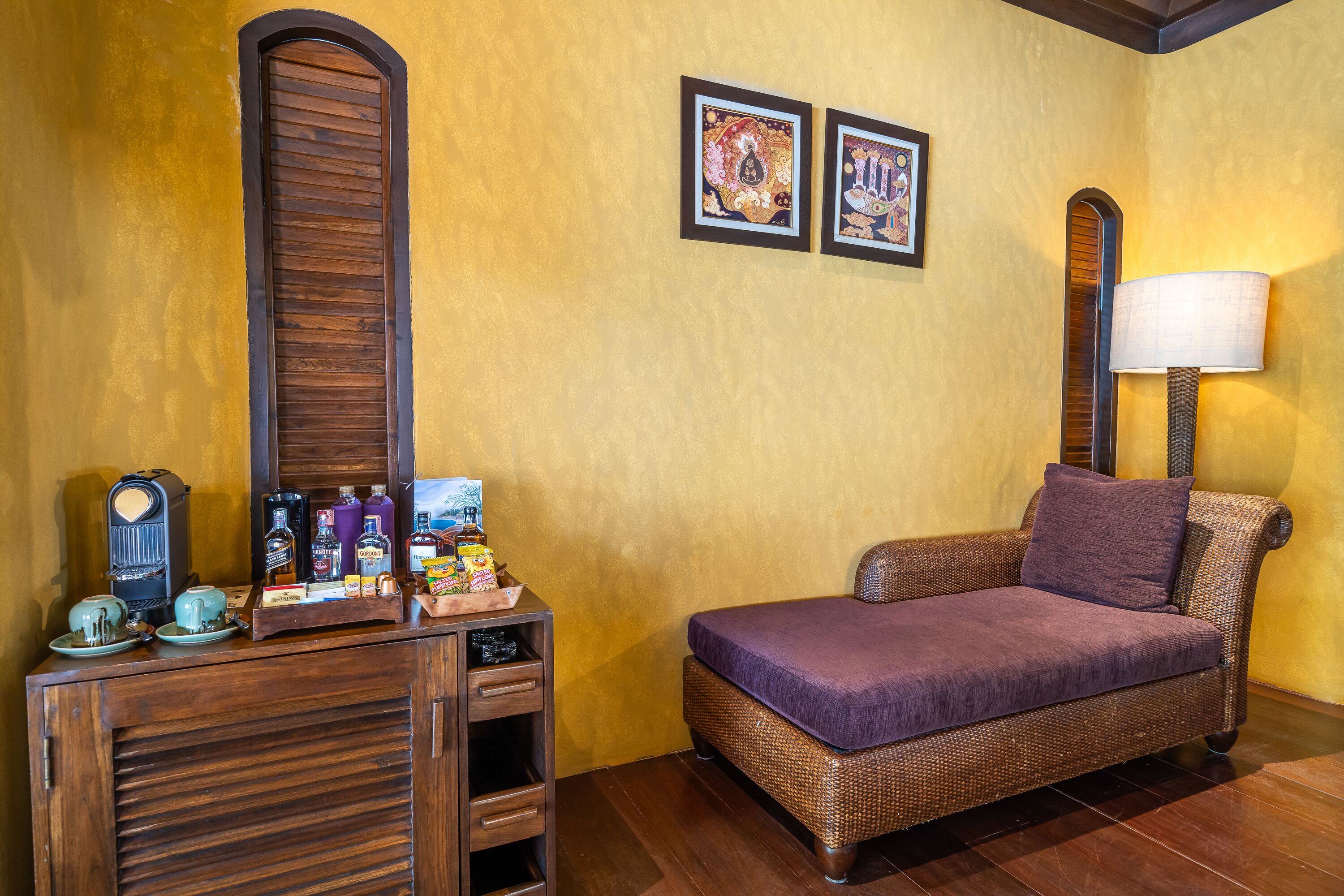 beachfront pool villa / included roundtrip shuttle speed boat at jadet pier | 1 bedroom, minibar, in-room safe, desk