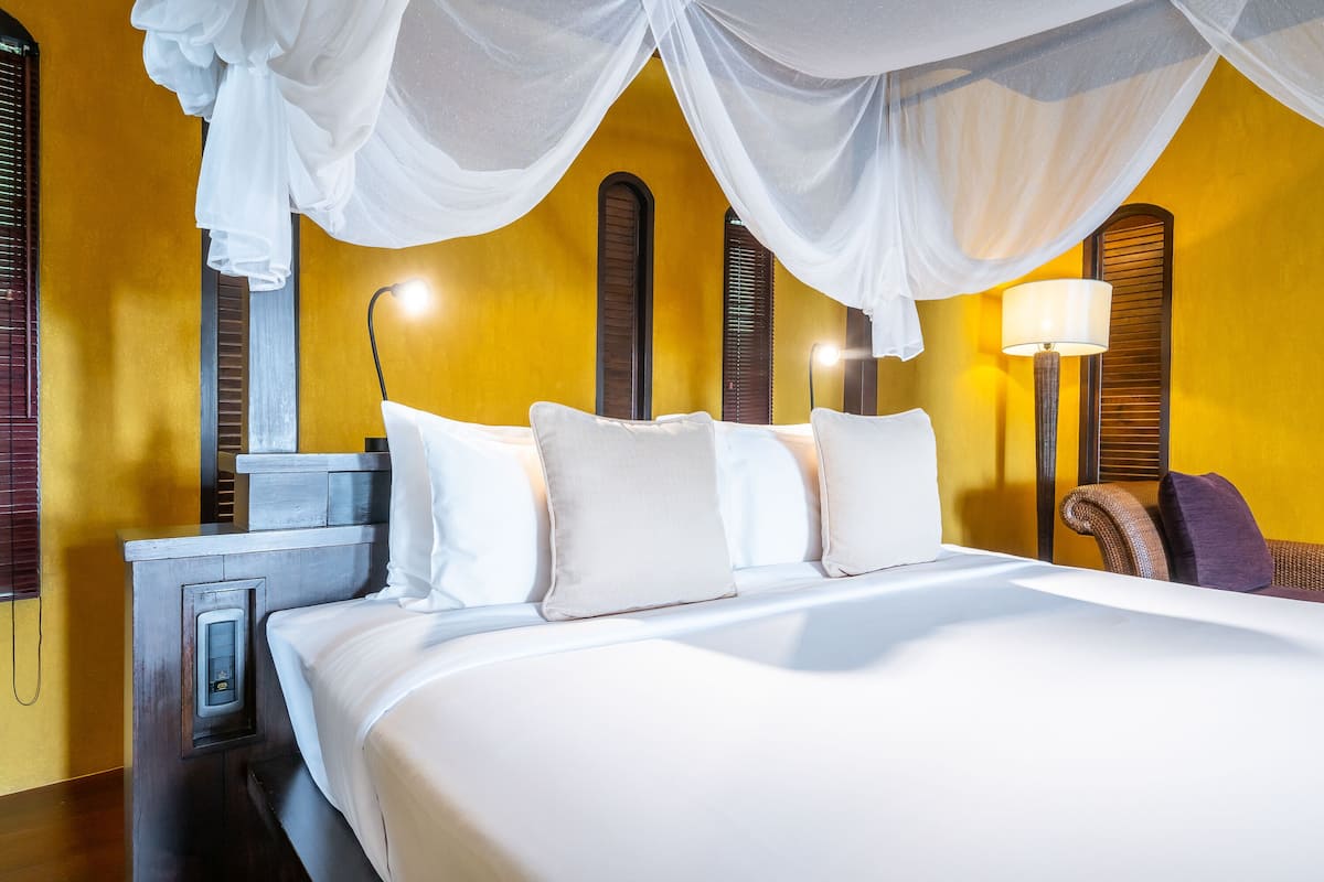 garden pool villa / included roundtrip shuttle speed boat at jadet pier | 1 bedroom, minibar, in-room safe, desk