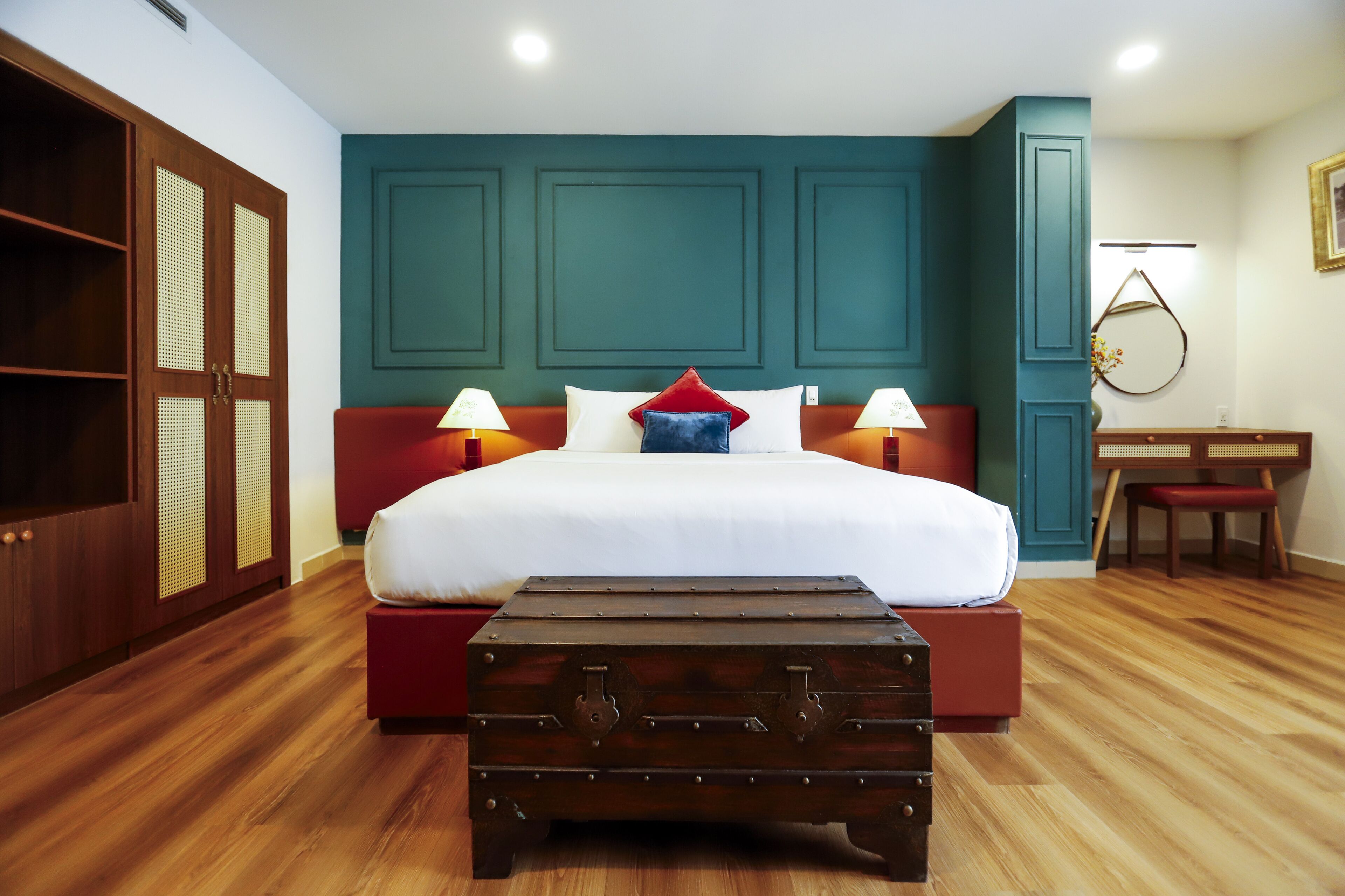 junior suite | minibar, in-room safe, desk, laptop workspace