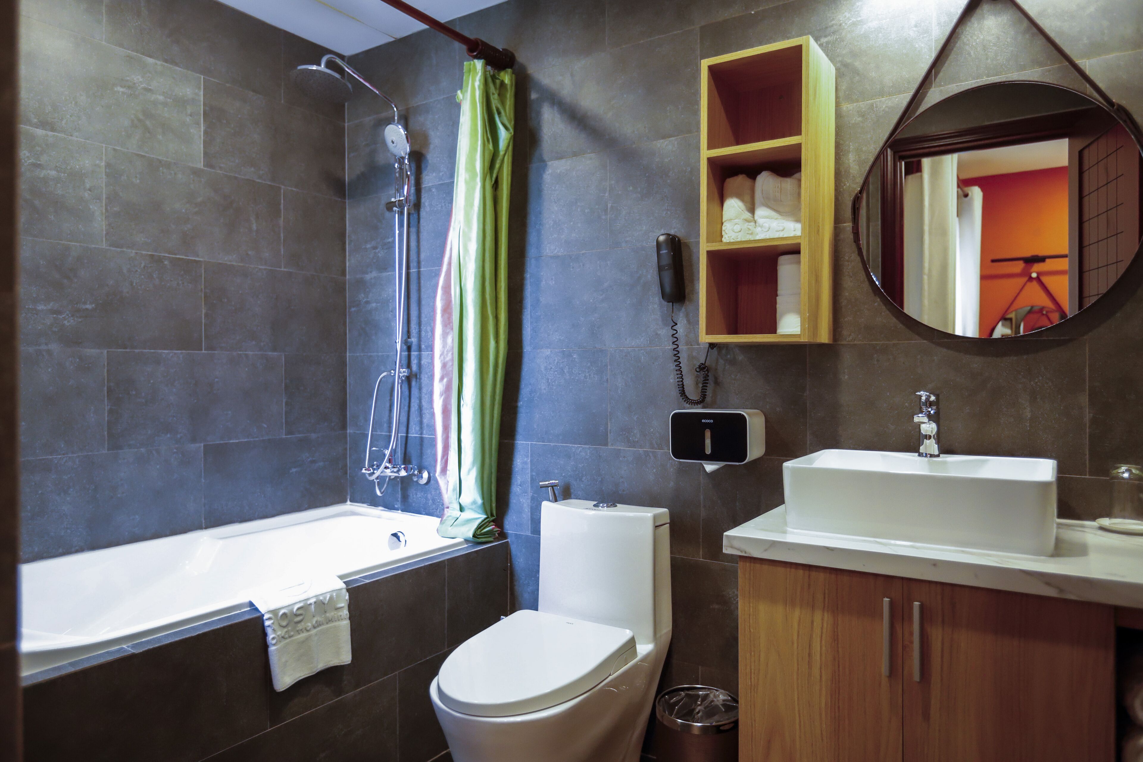 deluxe with window | bathroom | free toiletries, hair dryer, dressing gowns, slippers