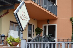 Property entrance - La Lanterna (Rometta)