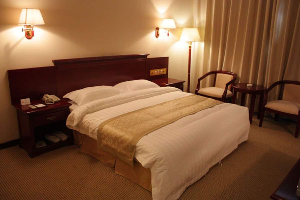 1 bedroom, minibar, in-room safe, desk
