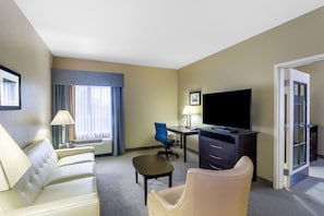 Suite, 1 Bedroom, Non Smoking | Premium bedding, desk, iron/ironing board, free cribs/infant beds
