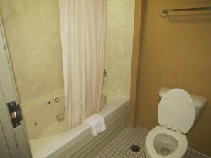Habitación estándar, 1 cama de matrimonio grande, no fumadores | Bañera de hidromasaje