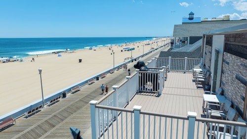 Safari Hotel Boardwalk