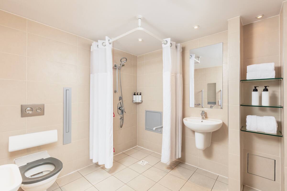 studio suite, 1 king bed, accessible, kitchen | 1 bedroom, in-room safe, individually furnished, desk