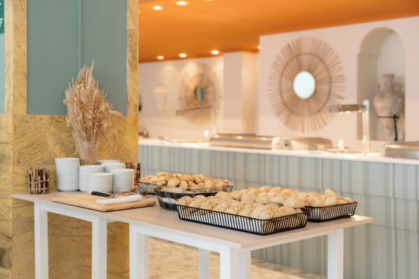 Se sirven desayunos, comidas y cenas