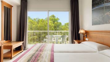 Coffres-forts dans les chambres, bureau, rideaux occultants, Internet