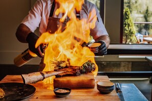 Breakfast, lunch, dinner served; American cuisine - The Westin Riverfront Mountain Villas, Beaver Creek Mountain (Avon)