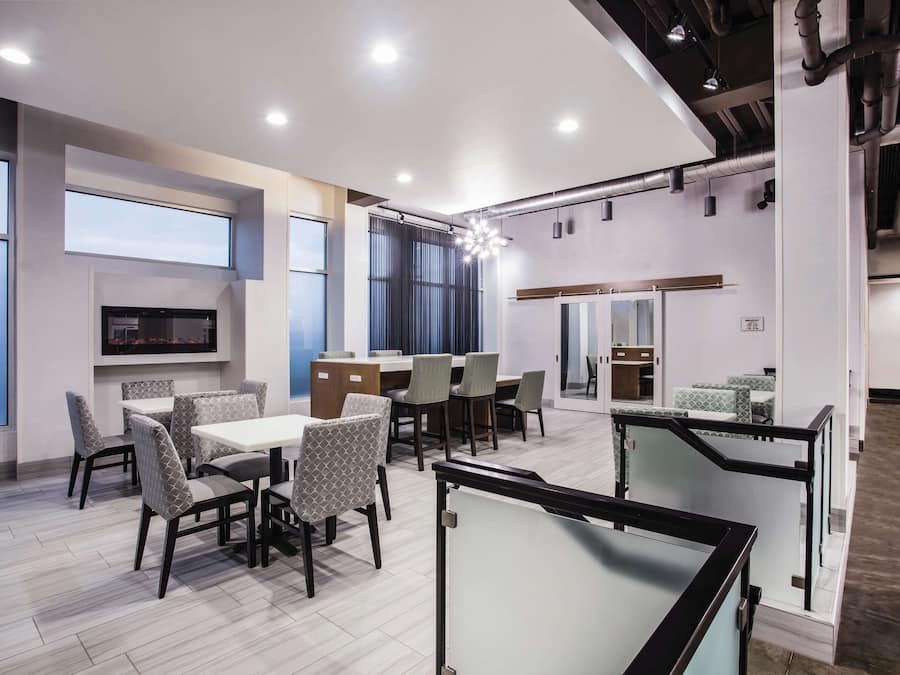 Petit déjeuner buffet compris tous les jours