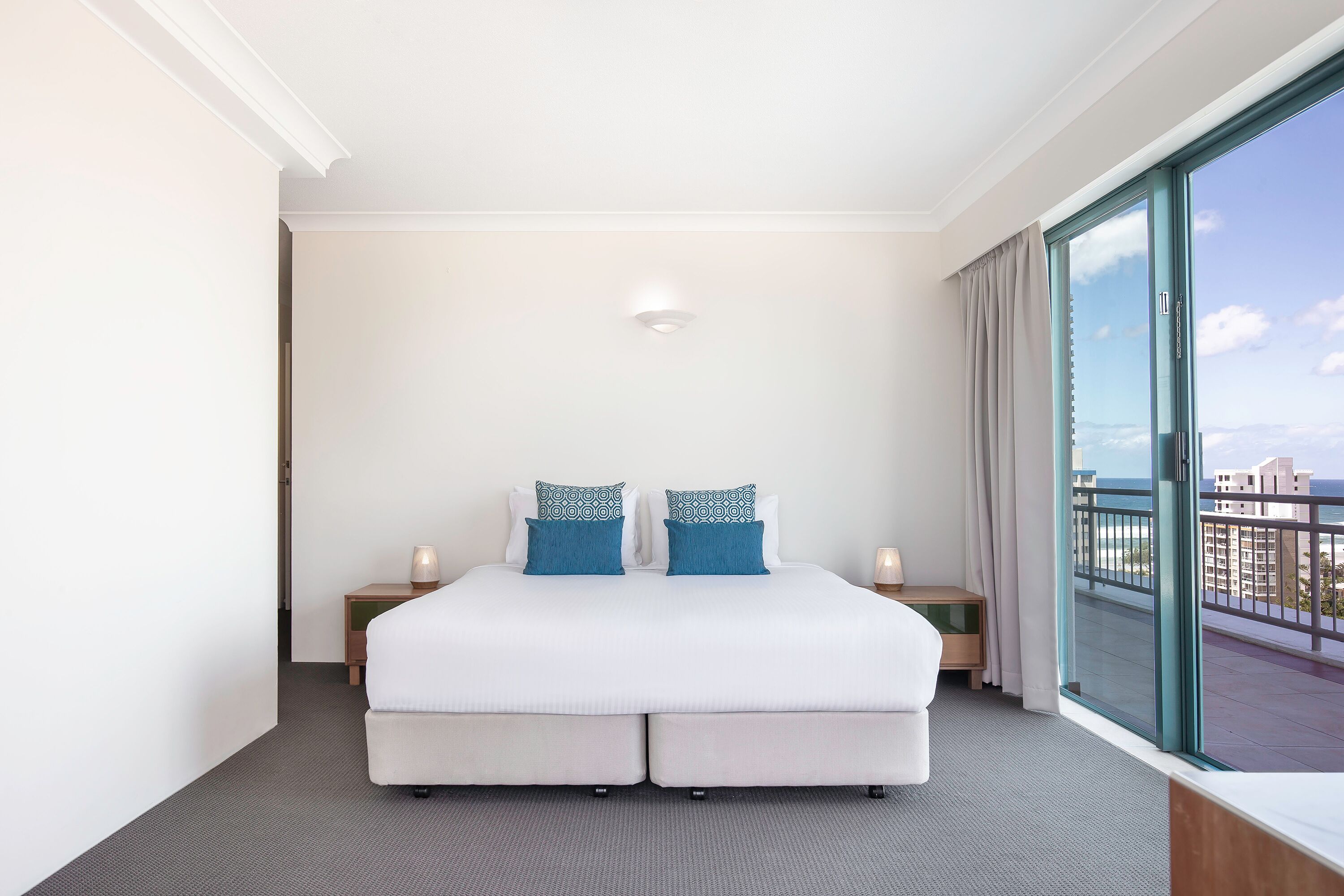 Mantra Crown Towers — image 17