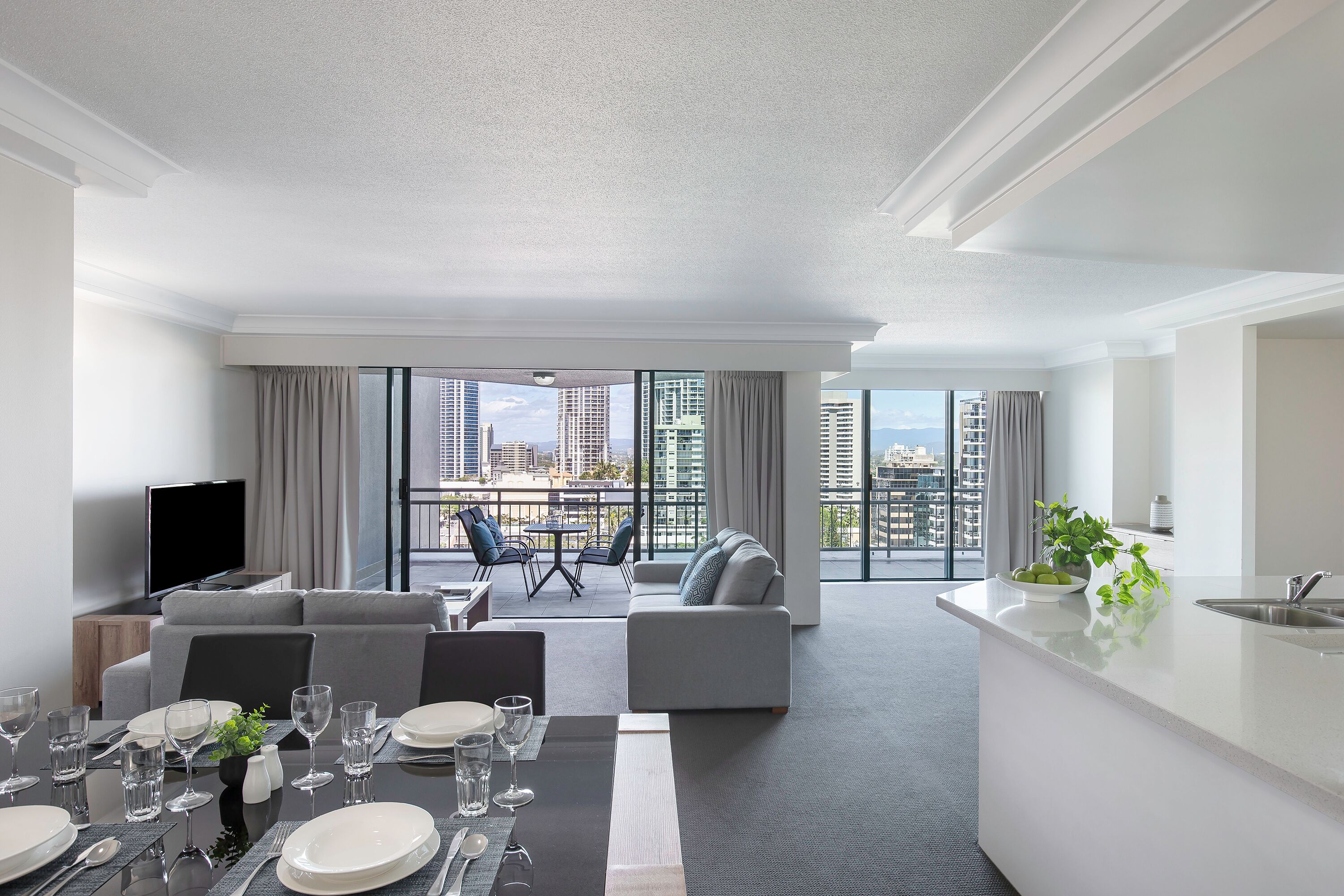 Mantra Crown Towers — image 11