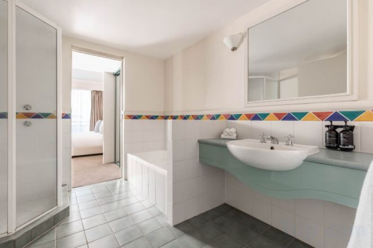 Bathroom | Separate tub and shower, hair dryer, towels