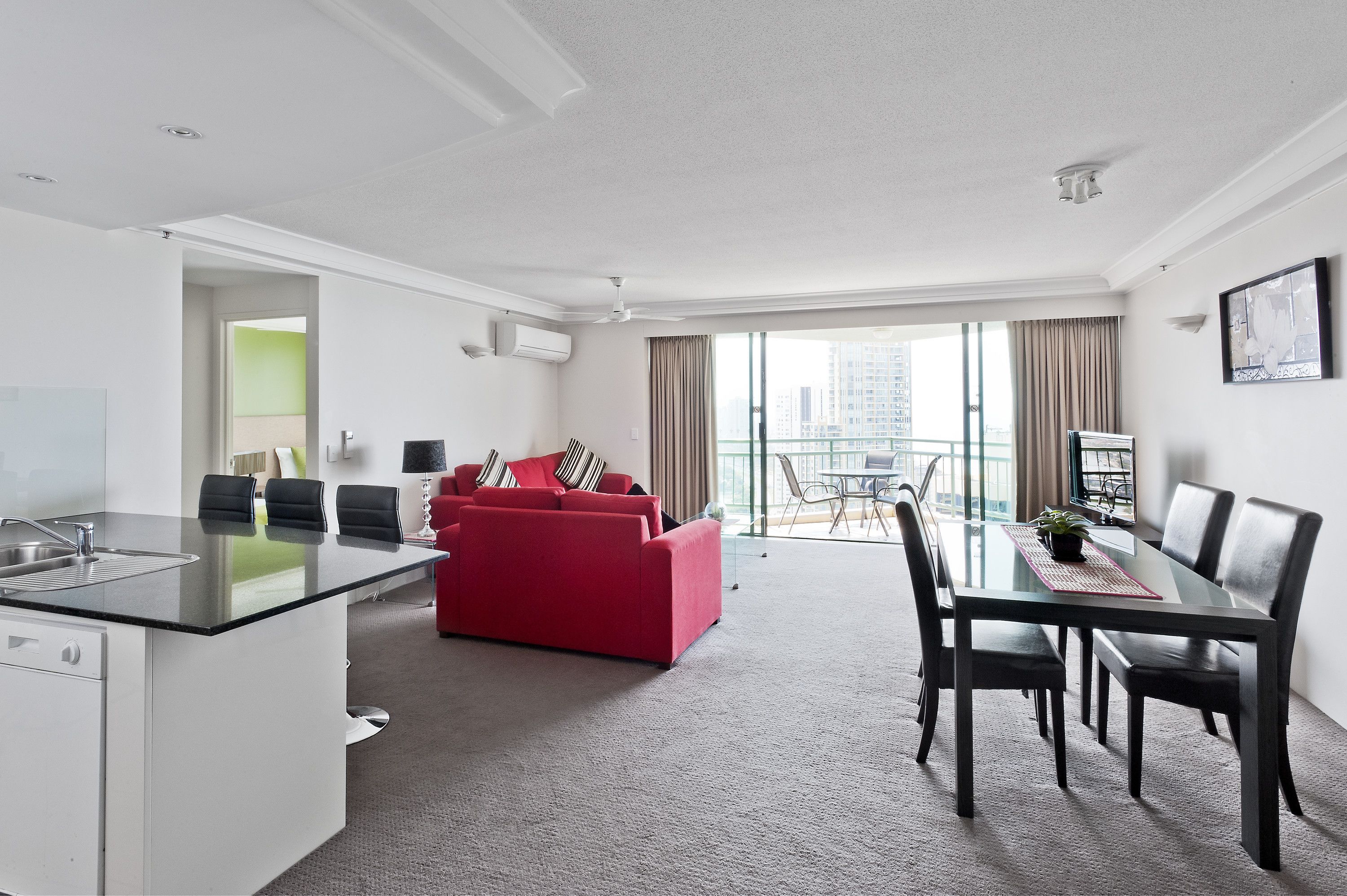 Mantra Crown Towers — image 19