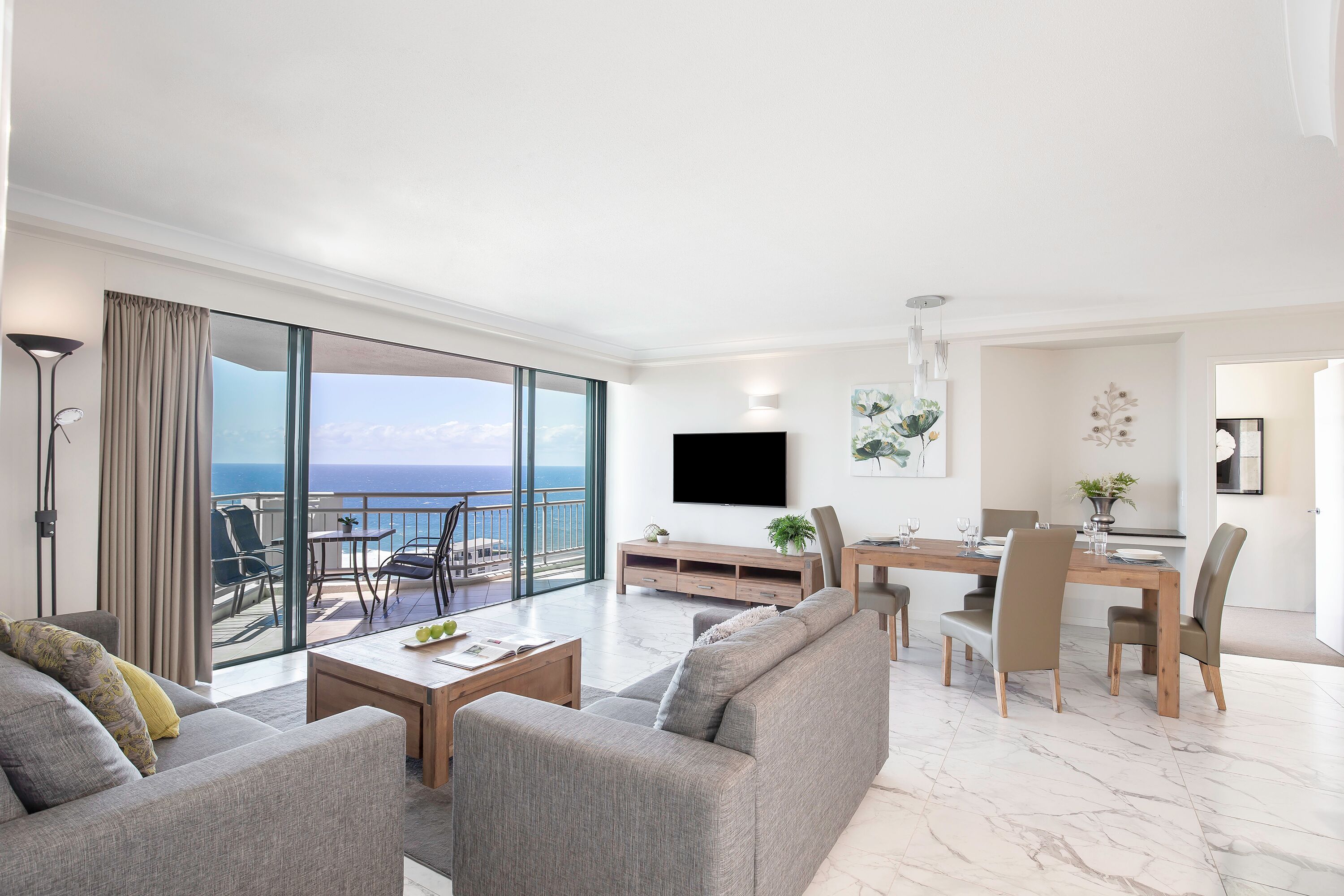 Mantra Crown Towers — image 7