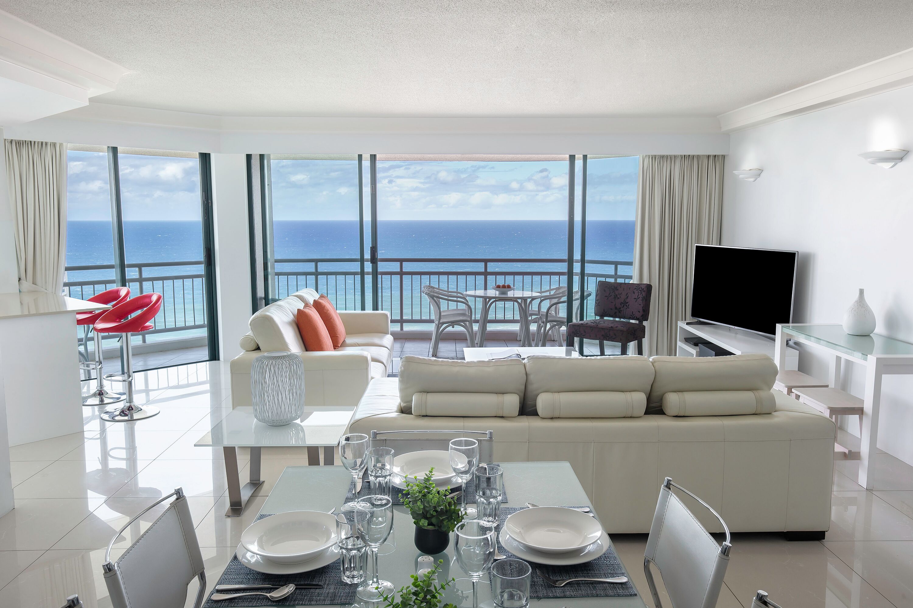 Mantra Crown Towers — image 9