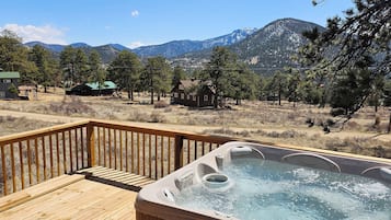 Tanager Cottage #30 | Private spa tub