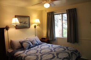 Individually decorated, individually furnished, iron/ironing board - Brynwood on the River (Estes Park)