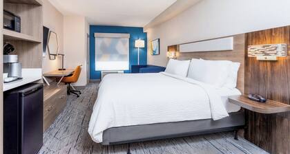 La Quinta Inn & Suites Ormond Beach / Daytona Beach