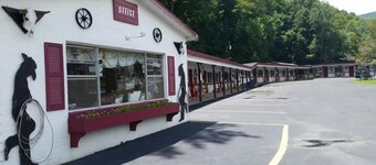 A Holiday Motel