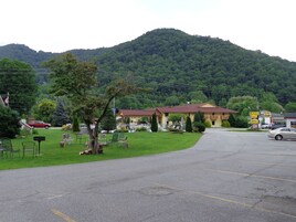Área de parrillas y picnic