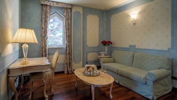 Junior-Suite, 1Â Queen-Bett und Schlafsofa (3 people)