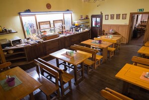 Dagelijks ontbijtbuffet inbegrepen