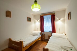 Kamer, 1 twee- of 2 eenpersoonsbedden | Uitzicht vanuit de kamer