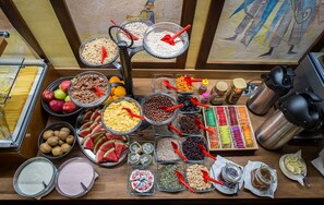 Free daily buffet breakfast  - Hotel U Maleho Vitka (Cesky Krumlov)
