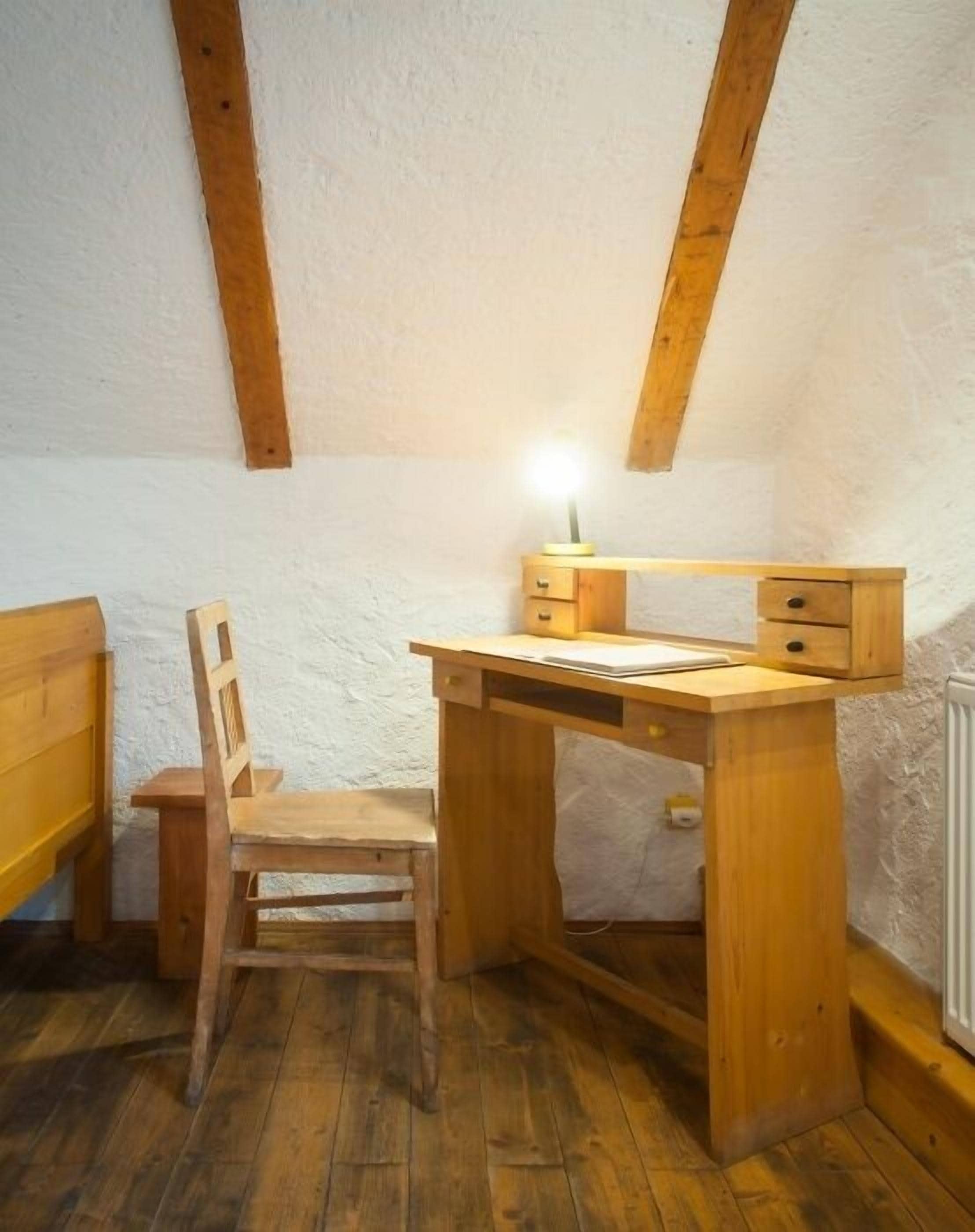 quadruple room | in-room business centre