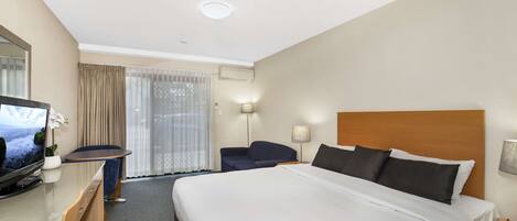 Premium bedding, pillow-top beds, minibar, in-room safe