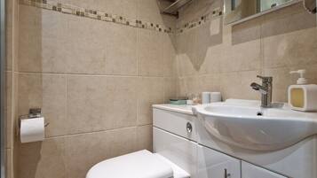 Double Room | Bathroom