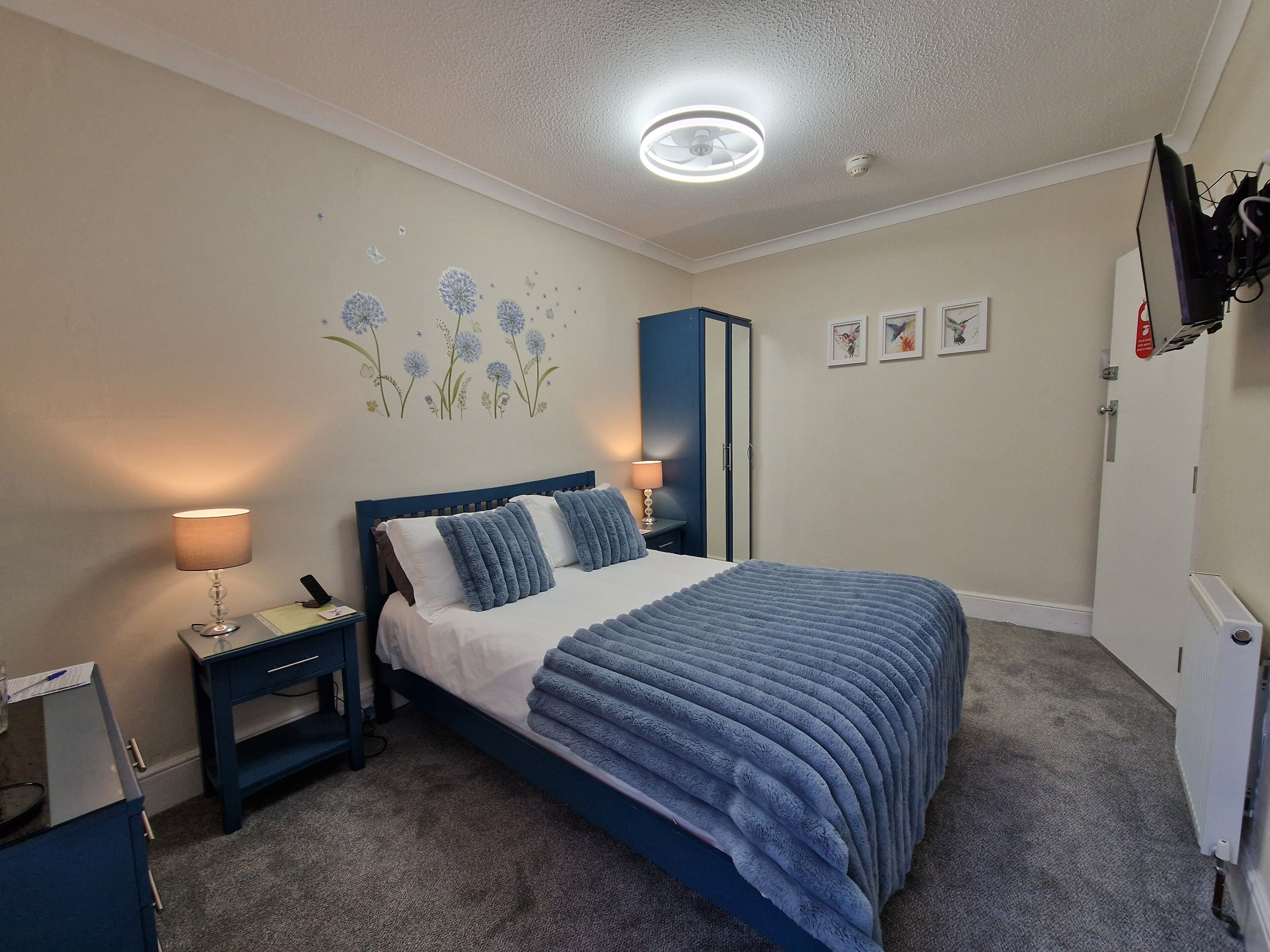 Double Room (Double room-Ensuite with Shower.) | Iron/ironing board