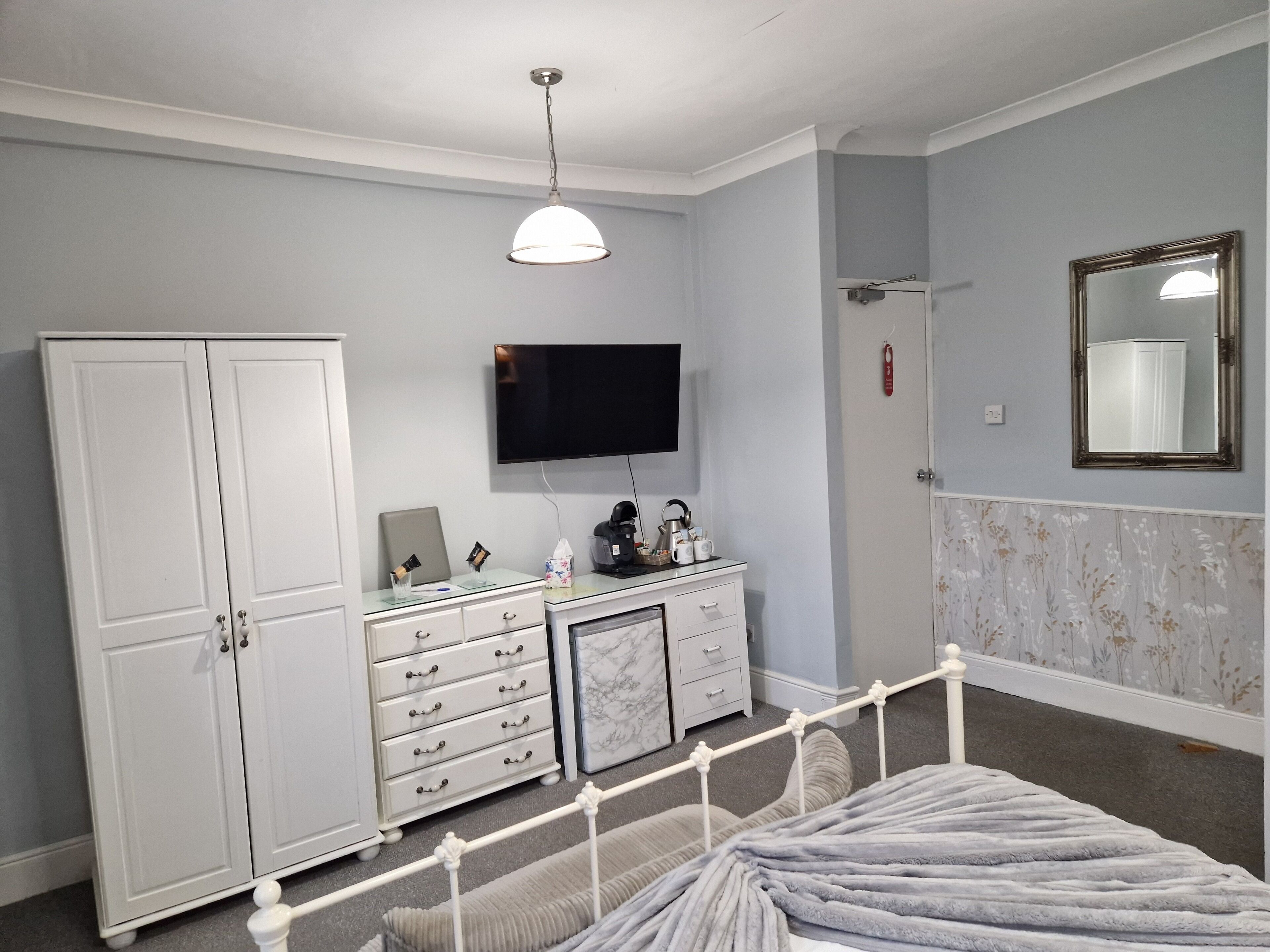 双人房 (King-Ensuite with Shower) | 熨斗/熨板