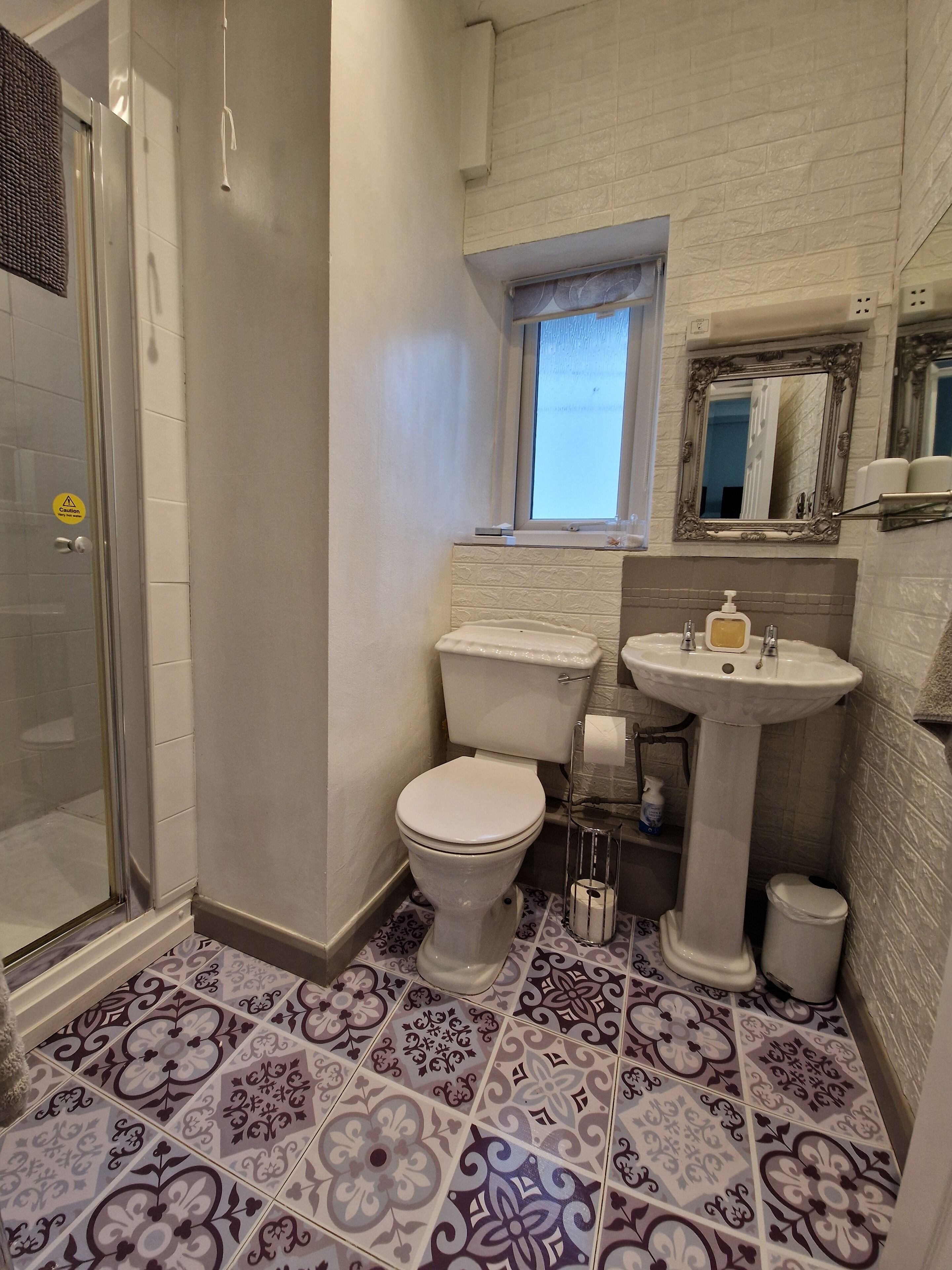 Tweepersoonskamer (King-Ensuite with Shower) | Badkamer