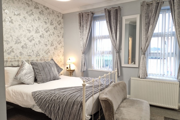 Double Room (King-Ensuite with Shower) | Iron/ironing board