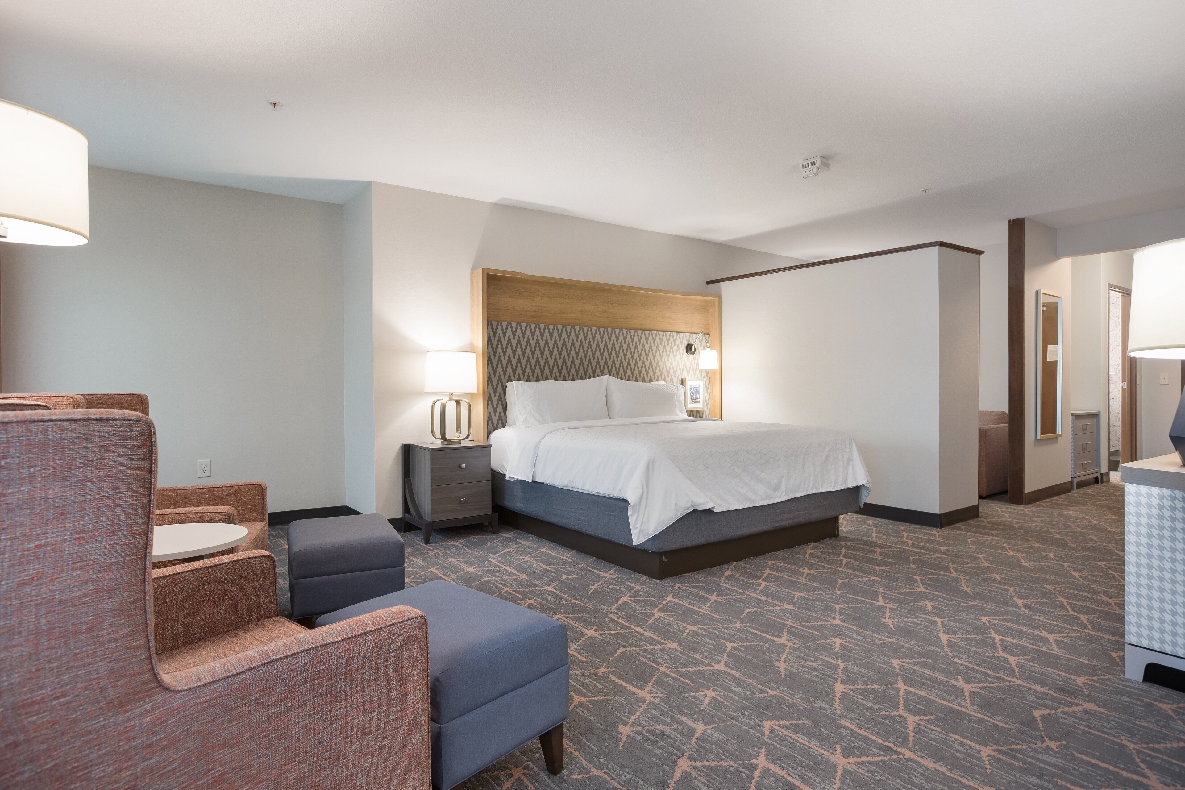 suite, 1 bedroom, accessible (communications) | 1 bedroom, desk, soundproofing, iron/ironing board