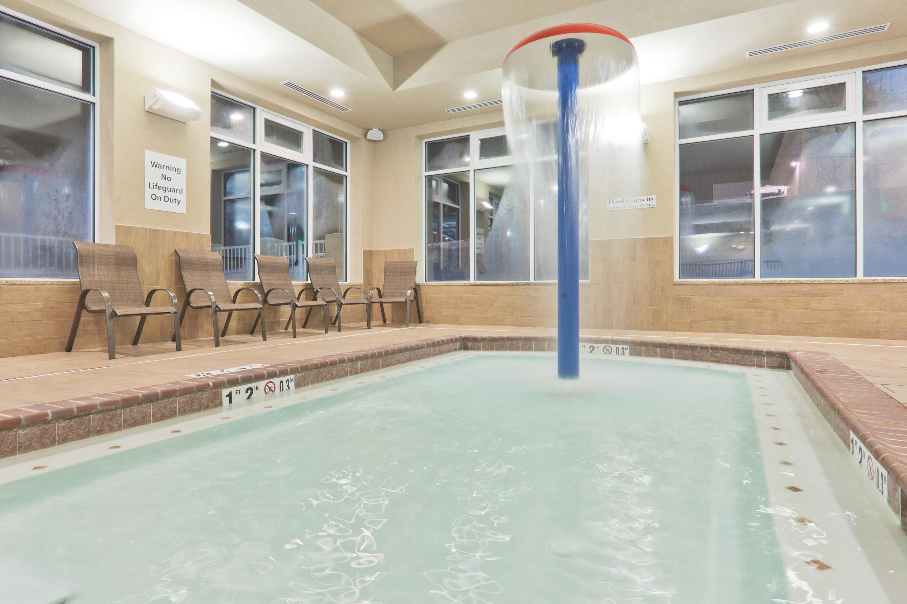 indoor pool, open 8 am to 10 pm, pool loungers