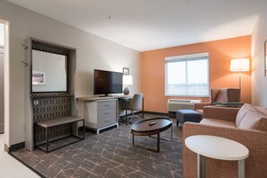 Suite, 1 Bedroom (Dining Area) | Room amenity - Holiday Inn Jackson NW - Airport Road by IHG (Jackson)