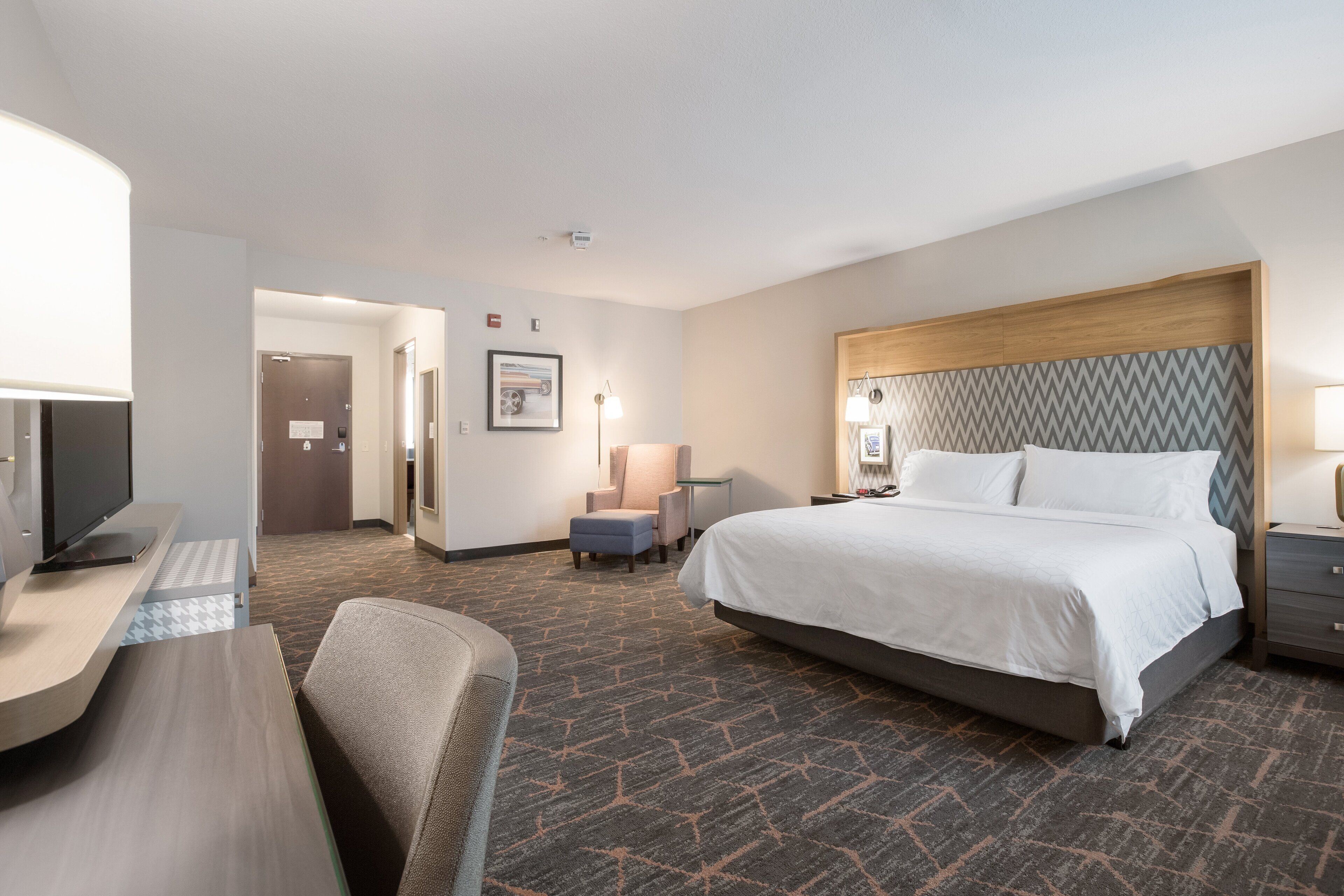 1 bedroom, desk, soundproofing, iron/ironing board